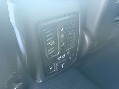 Used 2024 Dodge Durango GT AWD/4WD image 24