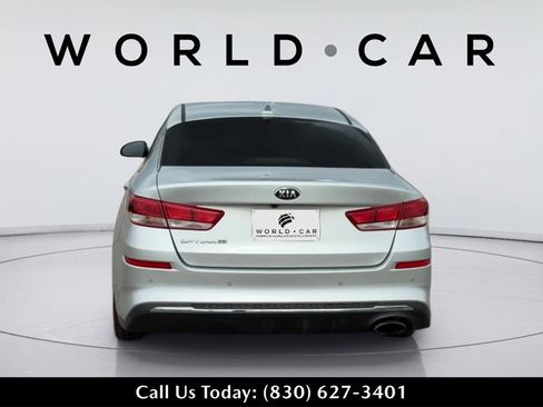 Used 2020 Kia Optima LX image 12
