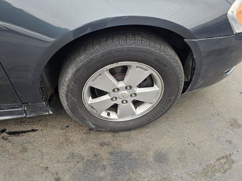 Used 2011 Chevrolet Impala LS FWD image 14
