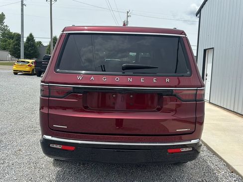 Used 2022 Jeep Wagoneer Series II w/ Premium Group I AWD/4WD image 3