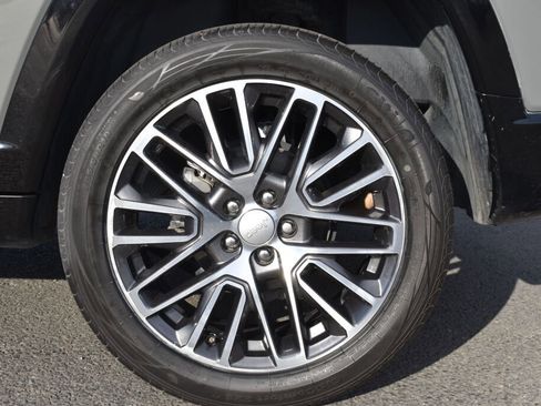 Used 2022 Jeep Compass Limited w/ Elite Group image 13