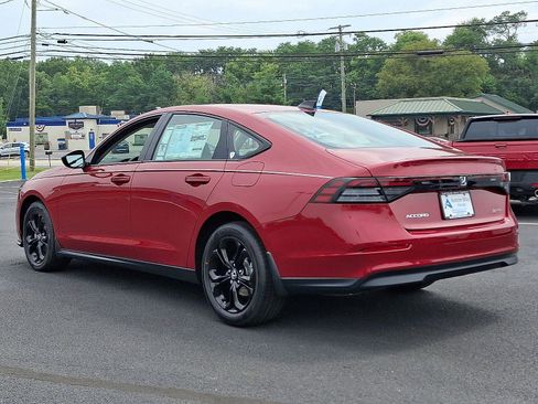 New 2025 Honda Accord SE image 4