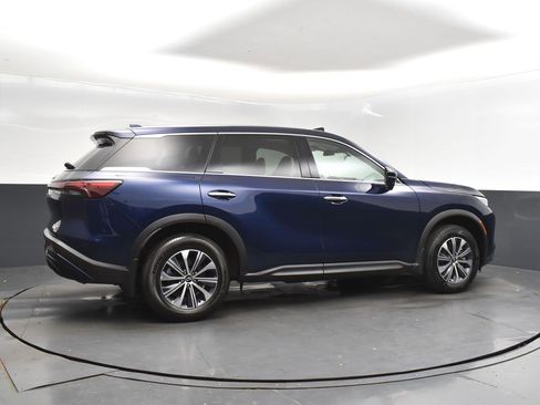 Certified 2023 INFINITI QX60 Pure image 8