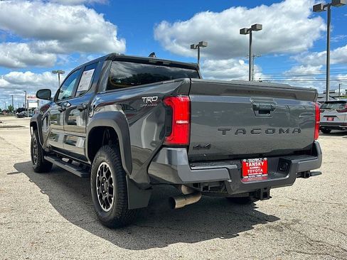 Certified 2024 Toyota Tacoma TRD Off-Road AWD/4WD image 3