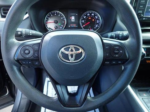 Used 2021 Toyota RAV4 XLE AWD/4WD image 13