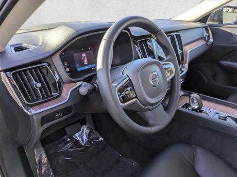 Used 2024 Volvo S60 B5 Plus image 10