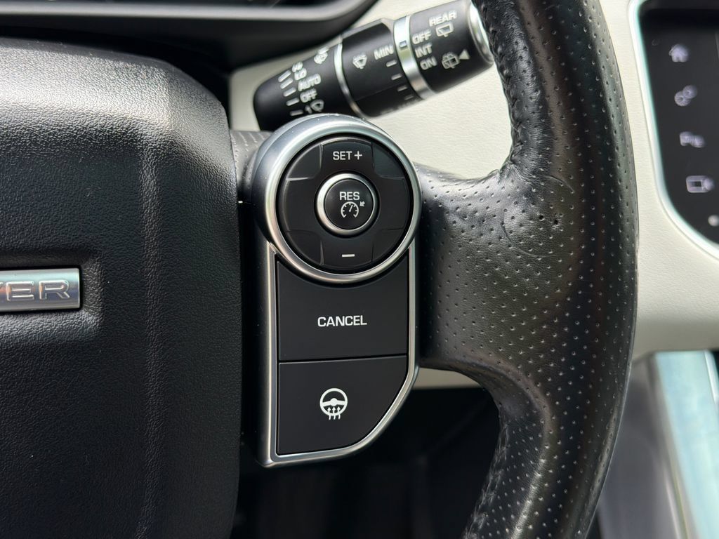 Used 2016 Land Rover Range Rover Sport HSE AWD/4WD image 24