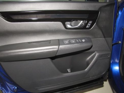Used 2025 Honda CR-V EX-L image 10