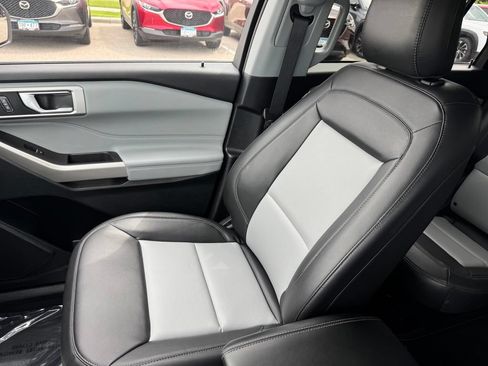 Used 2023 Ford Explorer XLT w/ Equipment Group 202A AWD/4WD image 23