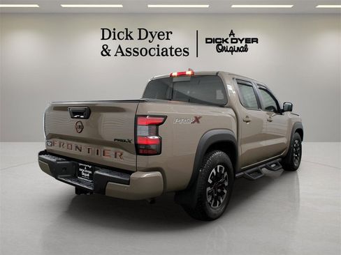 Used 2023 Nissan Frontier Pro-X w/ Pro Convenience Package image 2