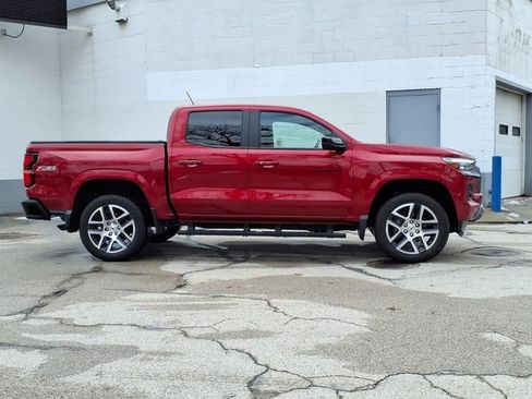 Used 2023 Chevrolet Colorado Z71 w/ Z71 Convenience Package 2 image 4