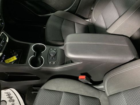 Used 2023 GMC Terrain SLE w/ Driver Convenience Package image 20