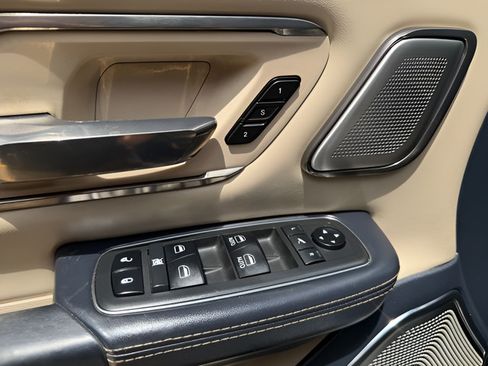 Used 2019 RAM 1500 Limited AWD/4WD image 30