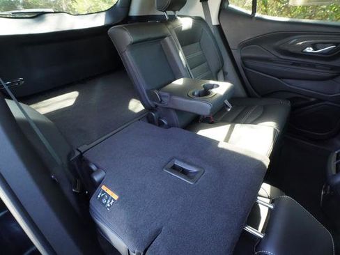 Used 2024 GMC Terrain Denali w/ Black Diamond Edition image 28