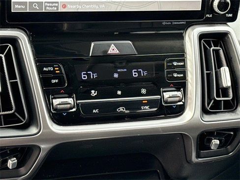Used 2023 Kia Sorento S w/ Panoramic Sunroof Package image 22
