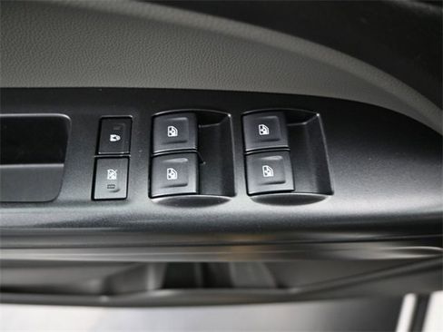 Used 2022 Chevrolet Colorado W/T image 10