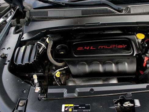 Used 2018 Jeep Compass Limited image 36