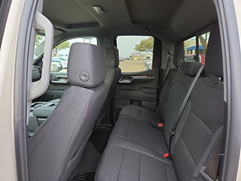 New 2026 GMC Sierra 1500 SLE w/ Preferred Package RWD image 9