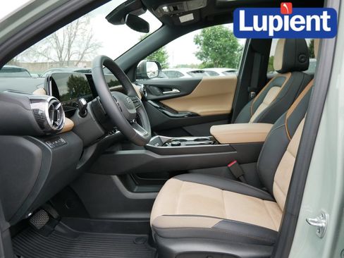 Used 2026 Chevrolet Equinox ACTIV w/ Convenience Package III AWD/4WD image 8