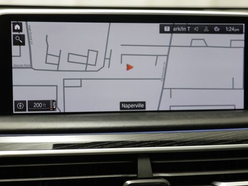 Certified 2022 BMW 750i xDrive w/ Autobahn Package AWD/4WD image 8