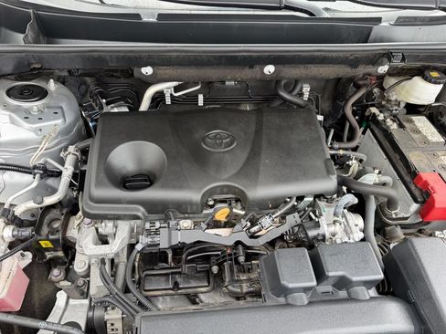 Used 2024 Toyota RAV4 XLE FWD image 14