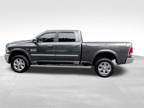 Used 2018 RAM 2500 Laramie w/ Convenience Group AWD/4WD image 2