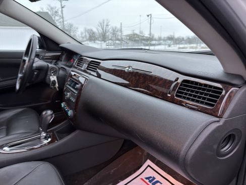 Used 2012 Chevrolet Impala LTZ image 31