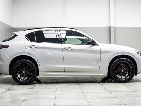 Used 2021 Alfa Romeo Stelvio Ti Sport AWD/4WD image 7