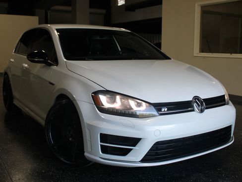 Used 2016 Volkswagen Golf R 4-Door image 1