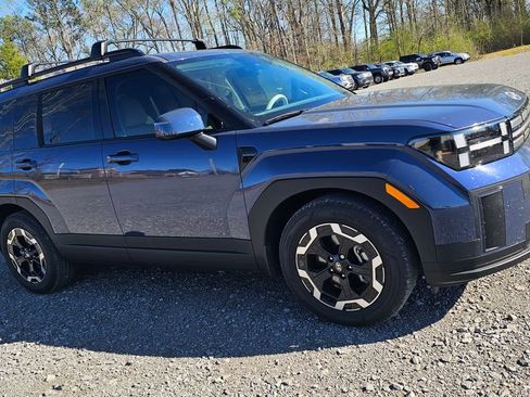 Used 2025 Hyundai Santa Fe SEL image 3