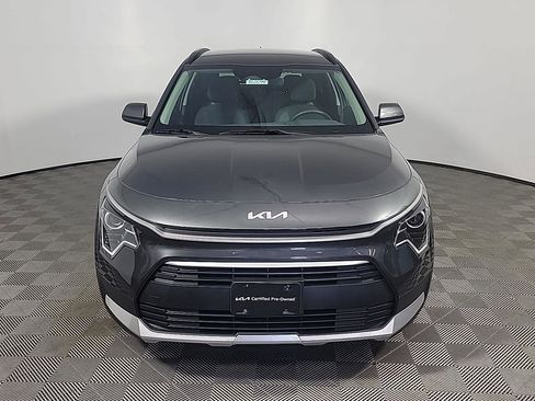 Used 2025 Kia Niro LX image 13