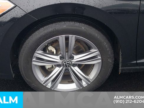 Used 2024 Volkswagen Jetta SE image 12