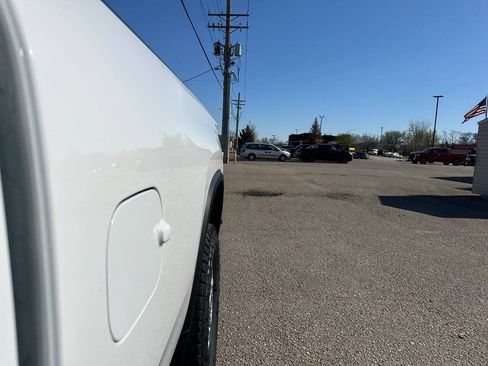 Used 2020 Chevrolet Silverado 2500 LT w/ Convenience Package AWD/4WD image 19