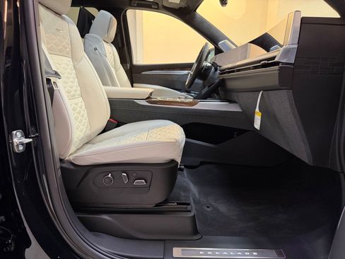 New 2026 Cadillac Escalade ESV Platinum Sport AWD/4WD image 58