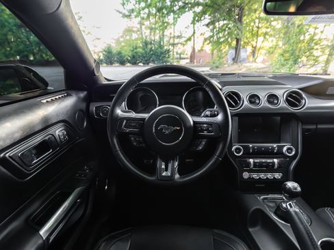 Used 2017 Ford Mustang GT Premium w/ GT Performance Package RWD image 6