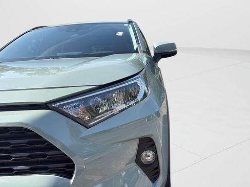 Used 2021 Toyota RAV4 XLE w/ Convenience Package FWD image 25