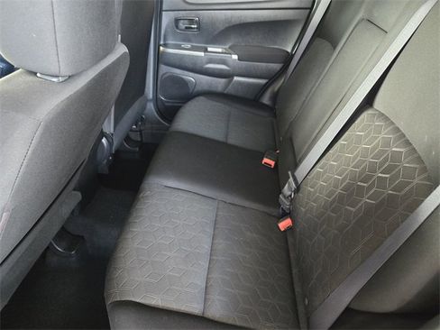 Used 2021 Mitsubishi Outlander Sport SE image 29