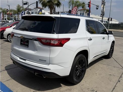Used 2020 Chevrolet Traverse Premier FWD image 6