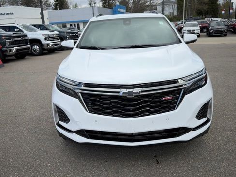 Used 2023 Chevrolet Equinox RS FWD image 3