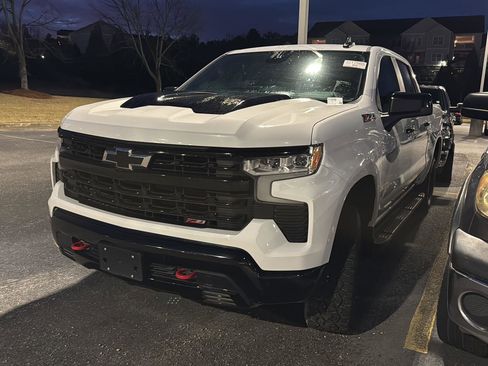 Used 2023 Chevrolet Silverado 1500 LT Trail Boss w/ Protection Package image 2