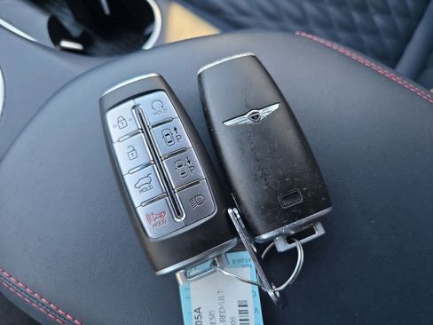 Used 2023 Genesis GV70 3.5T Sport w/ Sport Advanced Package image 36