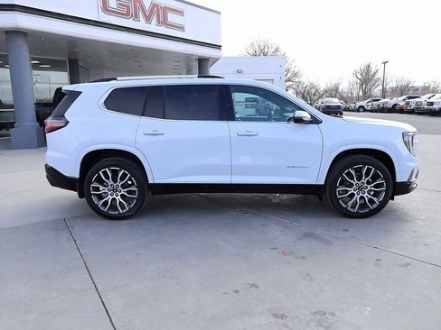 New 2026 GMC Acadia Denali Ultimate w/ LPO, Illumination Package image 7