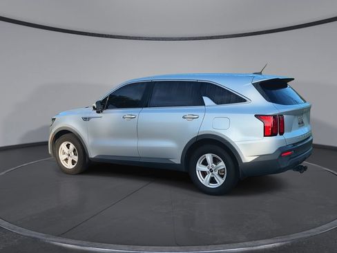 Used 2022 Kia Sorento LX FWD image 6