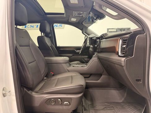 Used 2024 GMC Sierra 3500 Denali w/ Denali Reserve Package AWD/4WD image 21