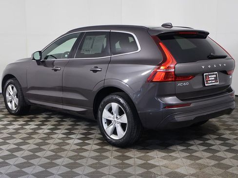 Used 2022 Volvo XC60 B5 Momentum AWD/4WD image 10