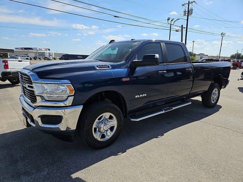 Used 2020 RAM 2500 Big Horn AWD/4WD image 2