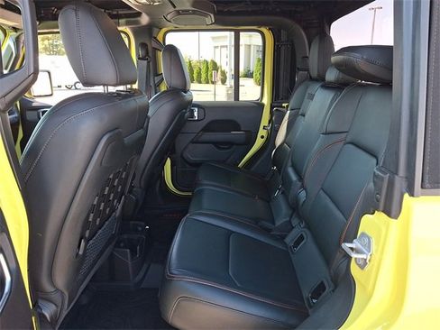 Used 2023 Jeep Gladiator Mojave w/ Cold Weather Group image 10