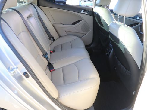 Used 2015 Kia Optima EX image 29