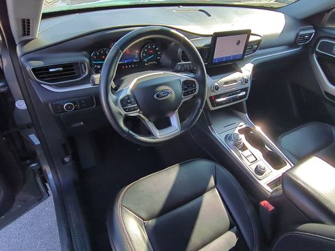 Used 2023 Ford Explorer XLT w/ Equipment Group 202A image 16