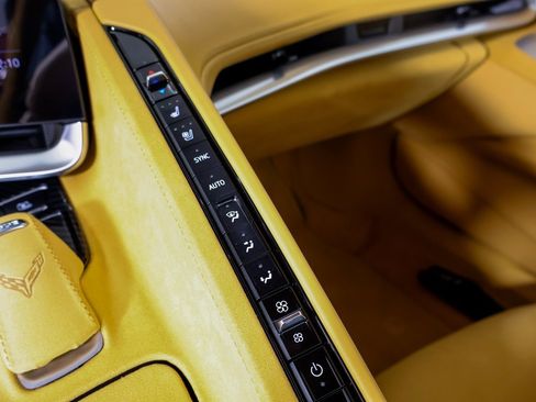 Used 2023 Chevrolet Corvette Stingray Premium Conv w/ 3LT image 22